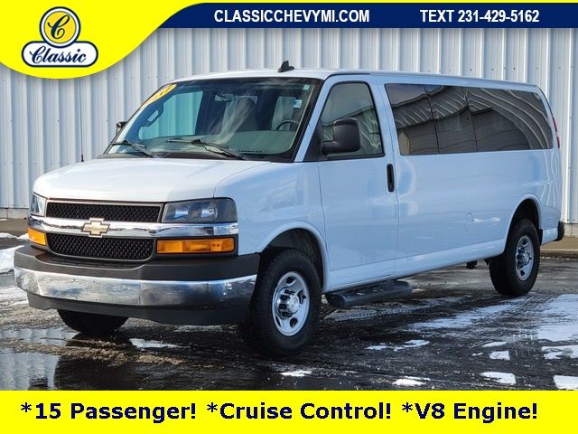 2017 Chevrolet Express LT