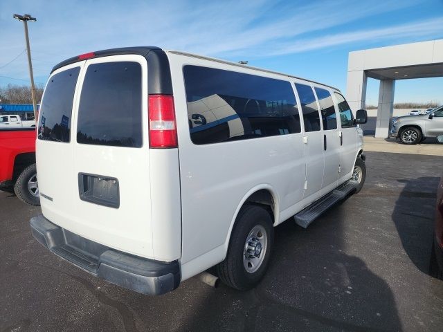 2017 Chevrolet Express LT