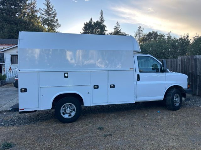 2017 Chevrolet Express Base