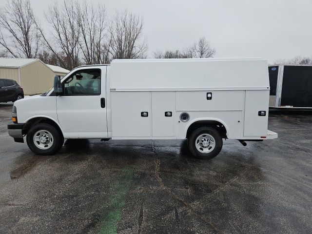 2017 Chevrolet Express Base