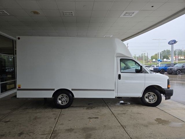 2017 Chevrolet Express Base