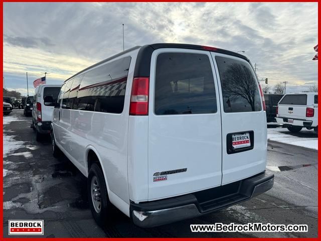 2017 Chevrolet Express LT