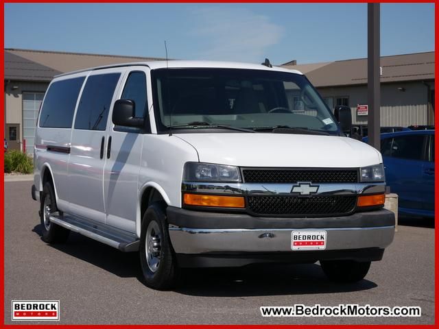 2017 Chevrolet Express LT