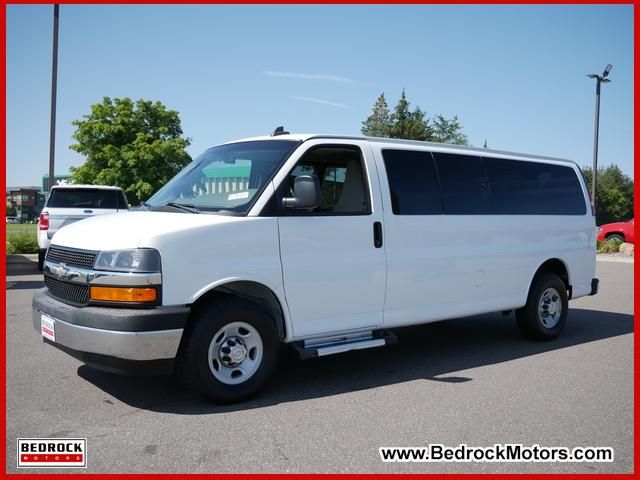 2017 Chevrolet Express LT