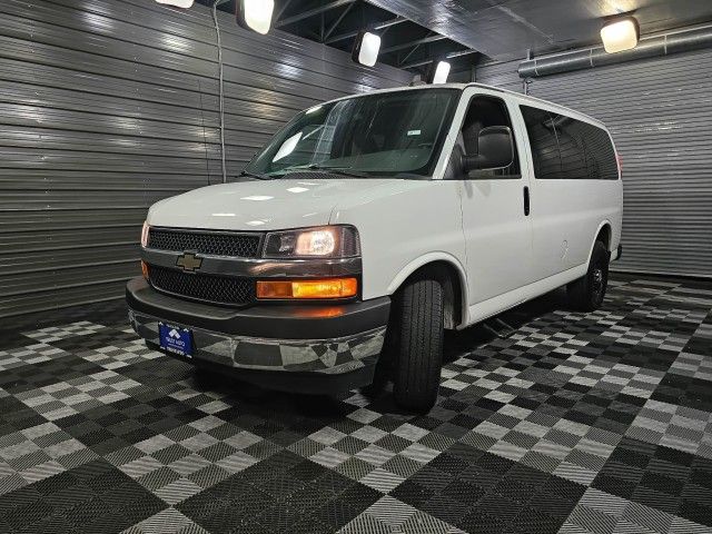 2017 Chevrolet Express LT