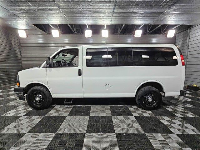 2017 Chevrolet Express LT