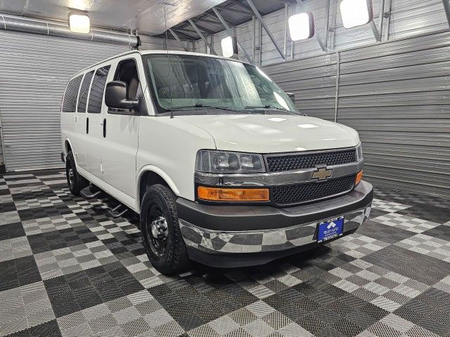 2017 Chevrolet Express LT