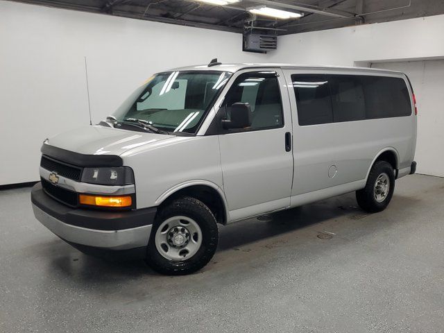 2017 Chevrolet Express LT