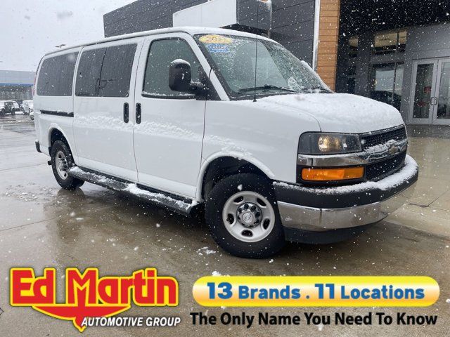 2017 Chevrolet Express LT