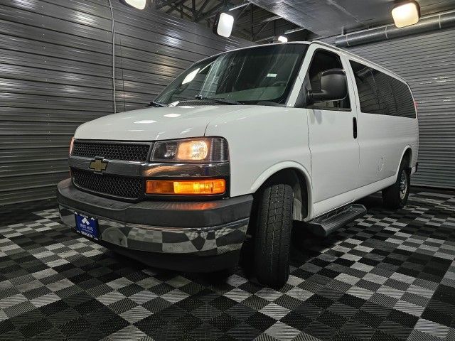 2017 Chevrolet Express LT