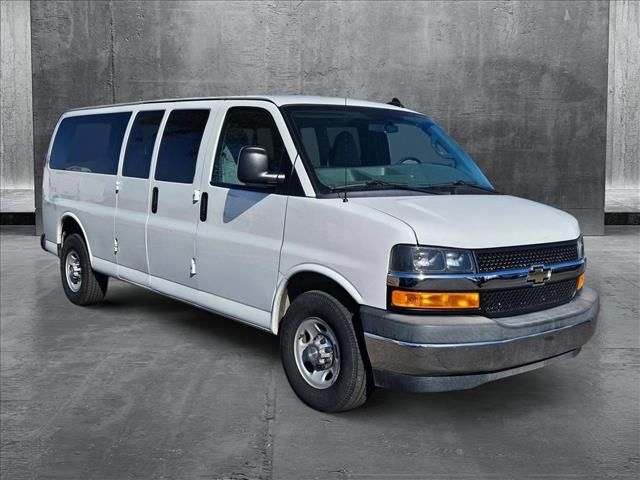 2017 Chevrolet Express LT