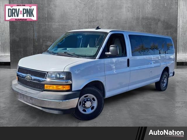 2017 Chevrolet Express LT