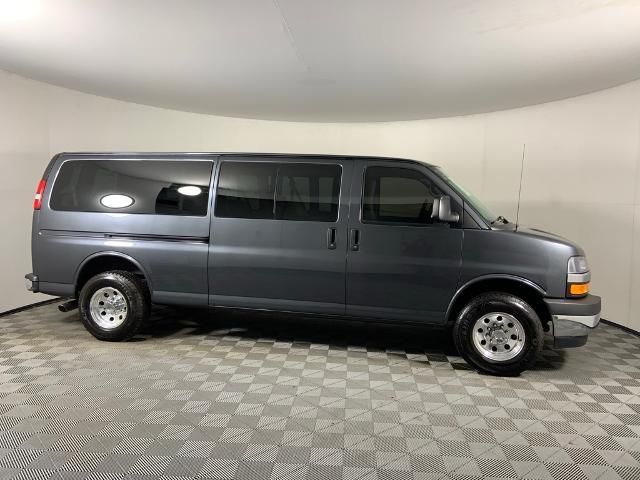 2017 Chevrolet Express LT