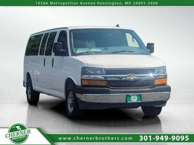 2017 Chevrolet Express LT