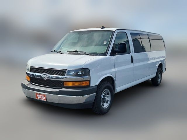 2017 Chevrolet Express LT