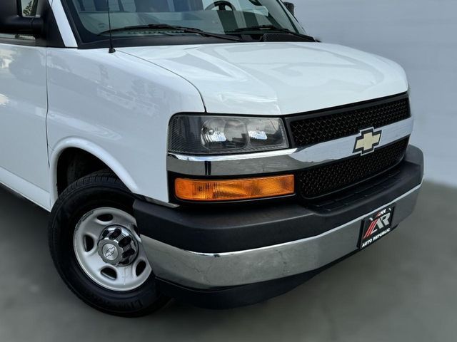 2017 Chevrolet Express LT