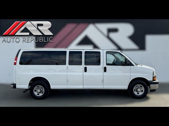 2017 Chevrolet Express LT