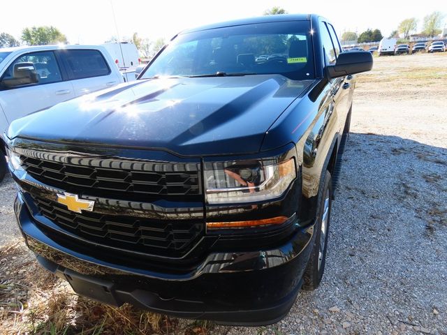 2017 Chevrolet Silverado 1500 Custom