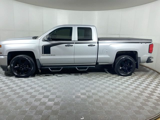 2017 Chevrolet Silverado 1500 Custom