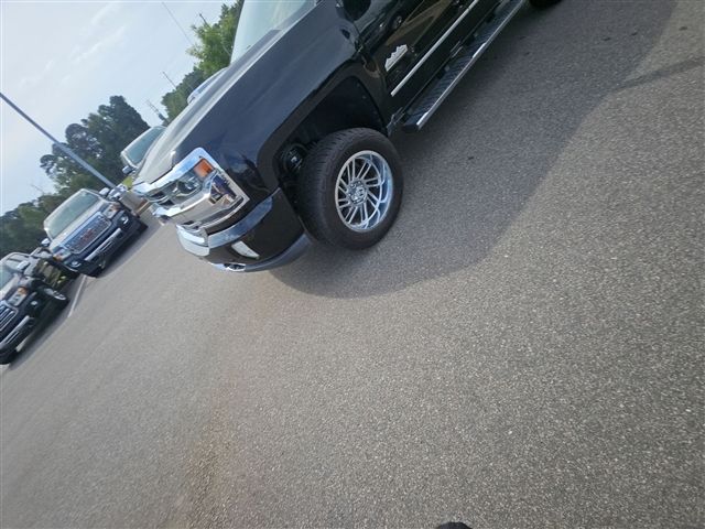 2017 Chevrolet Silverado 1500 High Country