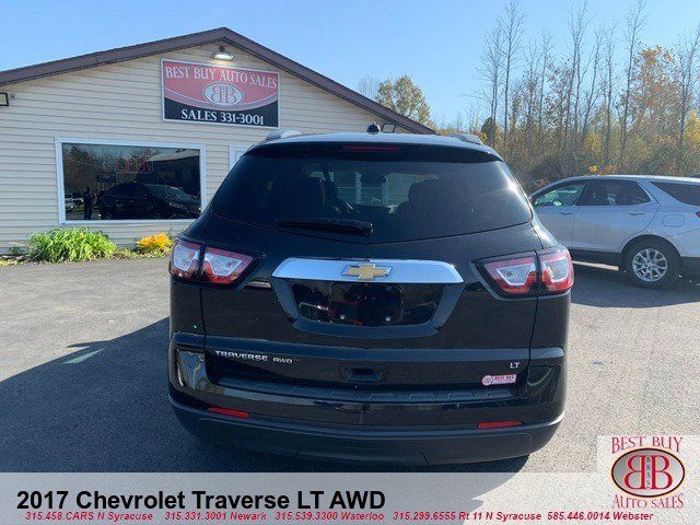 2017 Chevrolet Traverse LT