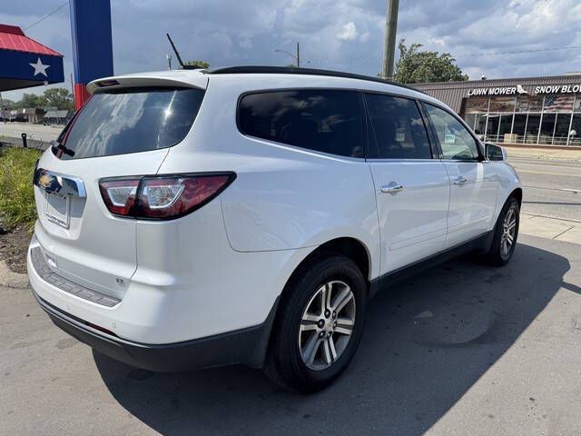 2017 Chevrolet Traverse LT