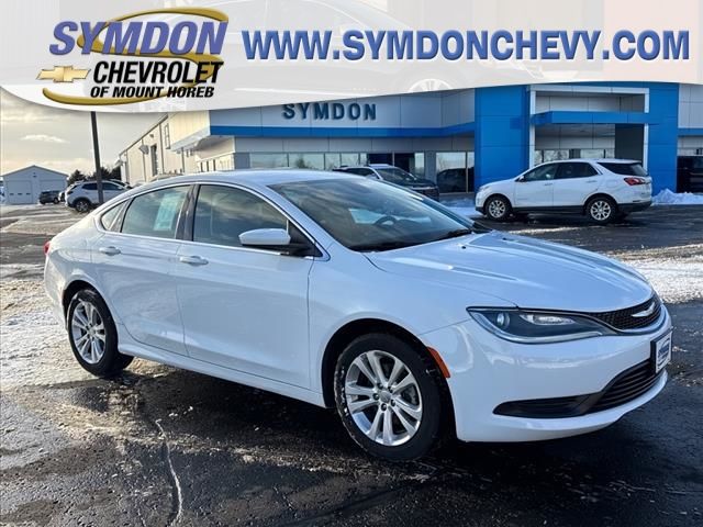 2017 Chrysler 200 Touring