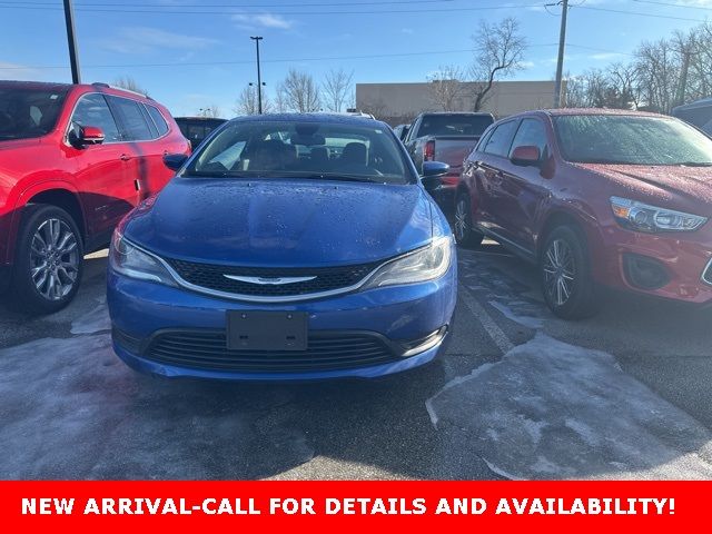 2017 Chrysler 200 Touring