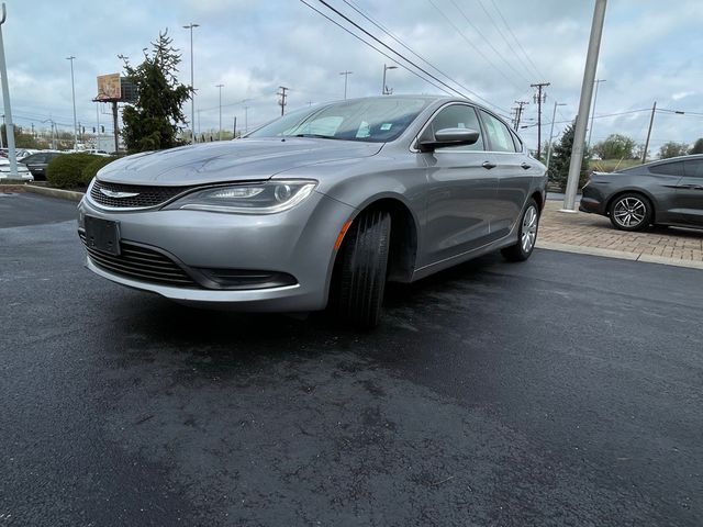 2017 Chrysler 200 LX