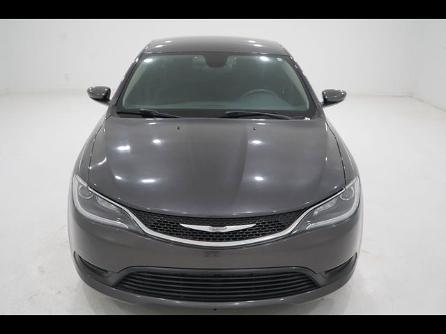 2017 Chrysler 200 LX