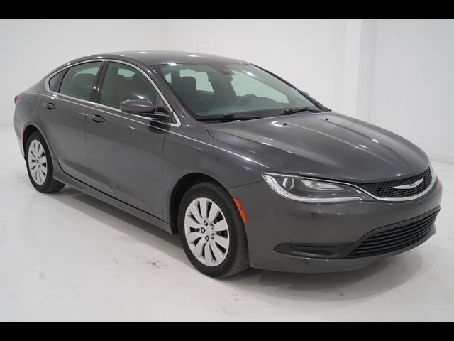 2017 Chrysler 200 LX