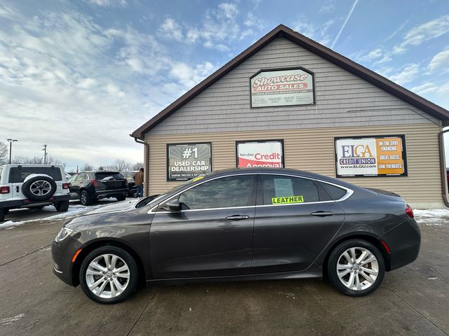 2017 Chrysler 200 Touring