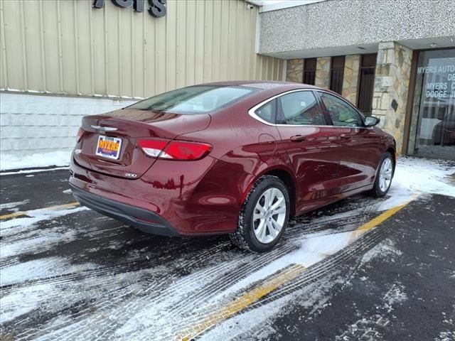 2017 Chrysler 200 Touring