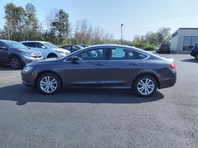 2017 Chrysler 200 Touring