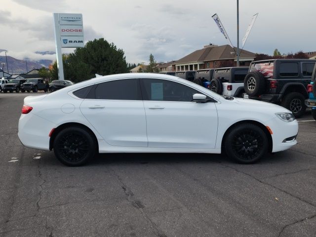 2017 Chrysler 200 Limited Platinum