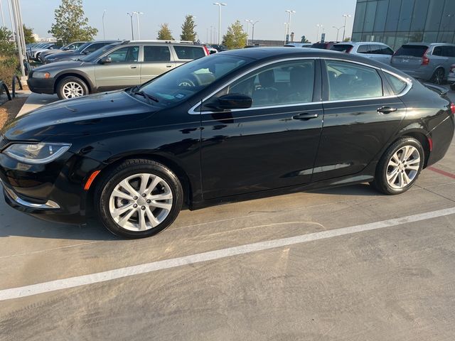 2017 Chrysler 200 Limited Platinum