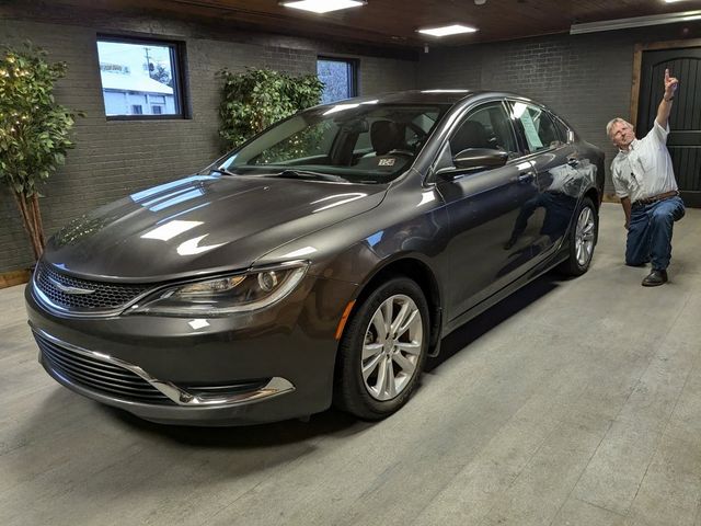 2017 Chrysler 200 Limited Platinum