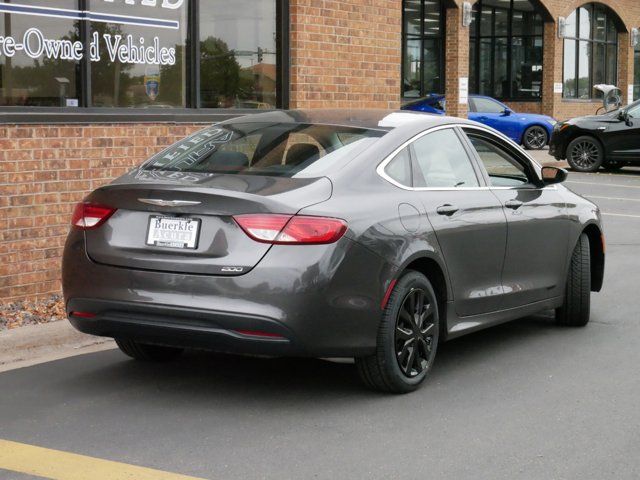 2017 Chrysler 200 Touring