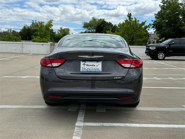 2017 Chrysler 200 Touring