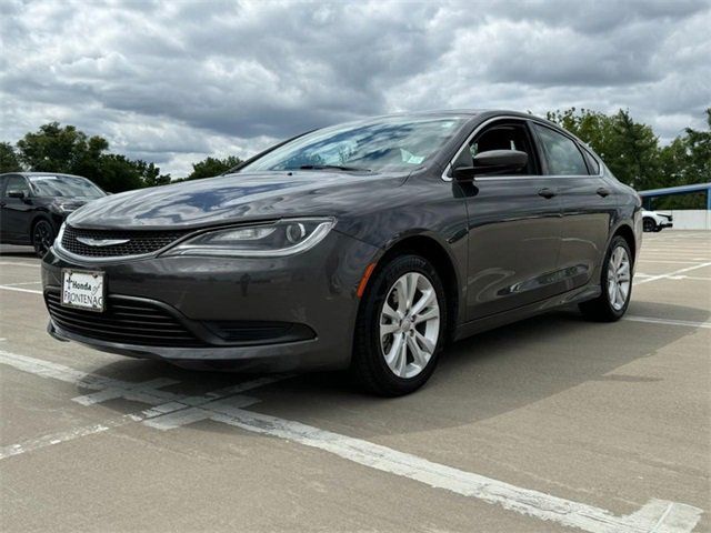 2017 Chrysler 200 Touring