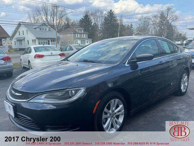 2017 Chrysler 200 Touring