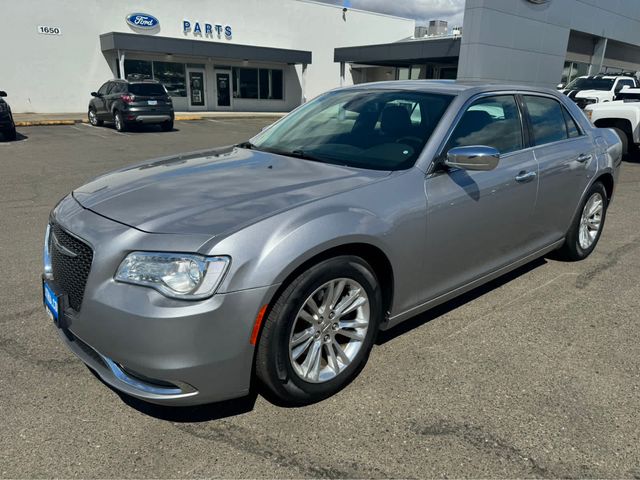 2017 Chrysler 300 300C