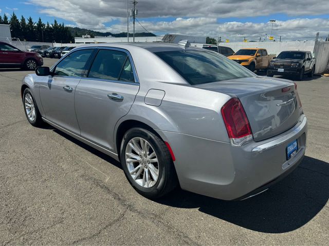 2017 Chrysler 300 300C