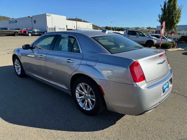 2017 Chrysler 300 300C