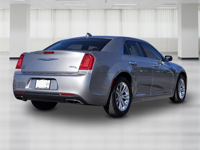 2017 Chrysler 300 300C