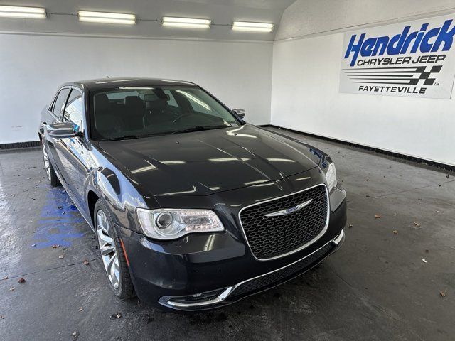 2017 Chrysler 300 300C