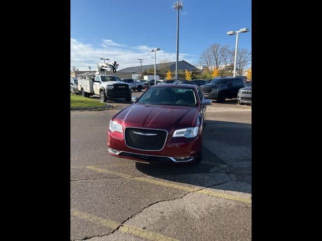 2017 Chrysler 300 300C