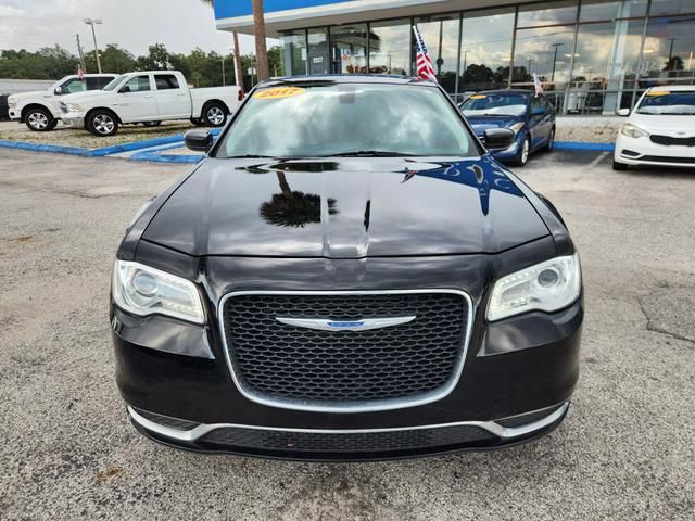 2017 Chrysler 300 Limited