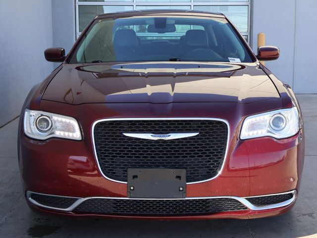 2017 Chrysler 300 Limited