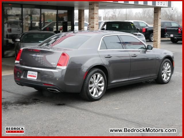 2017 Chrysler 300 Limited